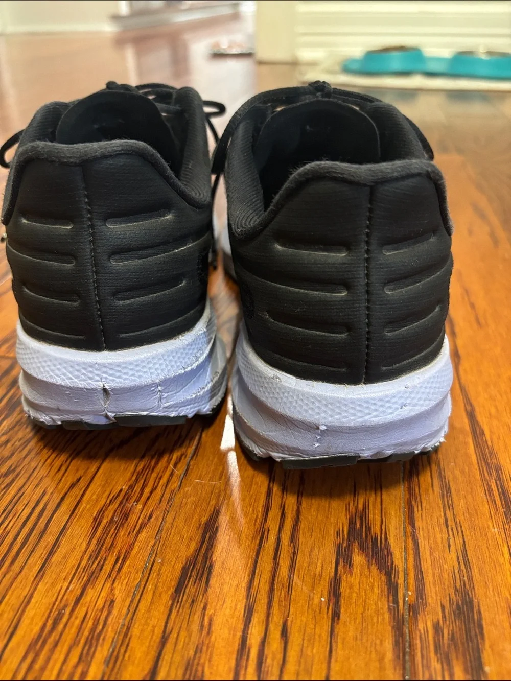 Brooks Launch 9 running shoes Size: 8.5